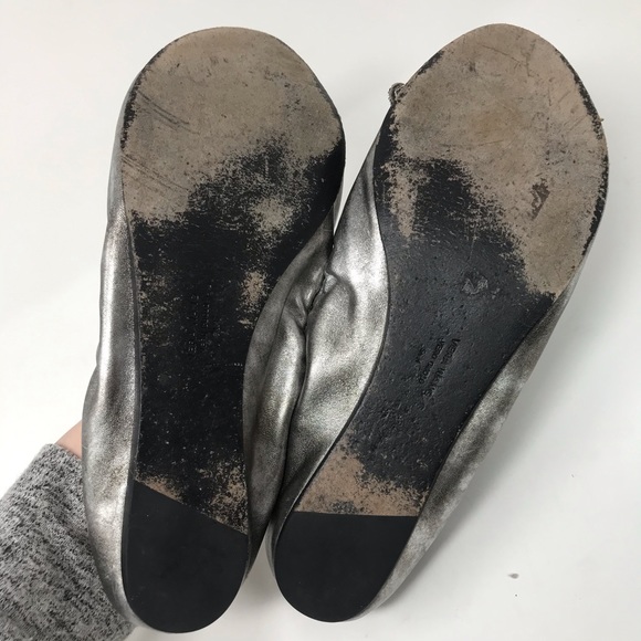 Vera Wang metallic jeweled peep toe - Picture 4 of 5